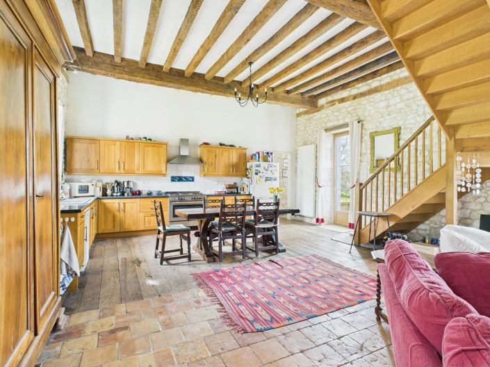 Image No.9-4 Bed Farmhouse for sale