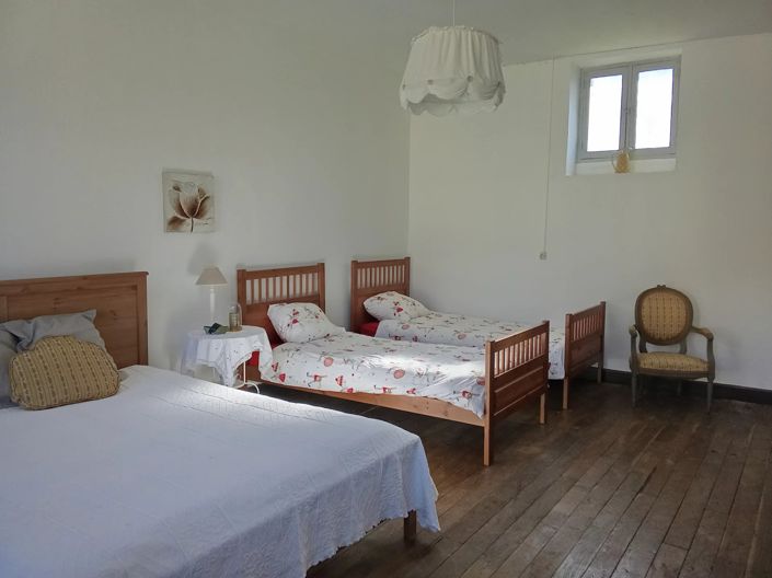 Image No.6-Maison de village de 2 chambres à vendre à Lussac-les-Églises