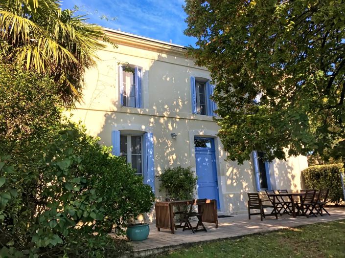 Image No.1-5 Bed House for sale
