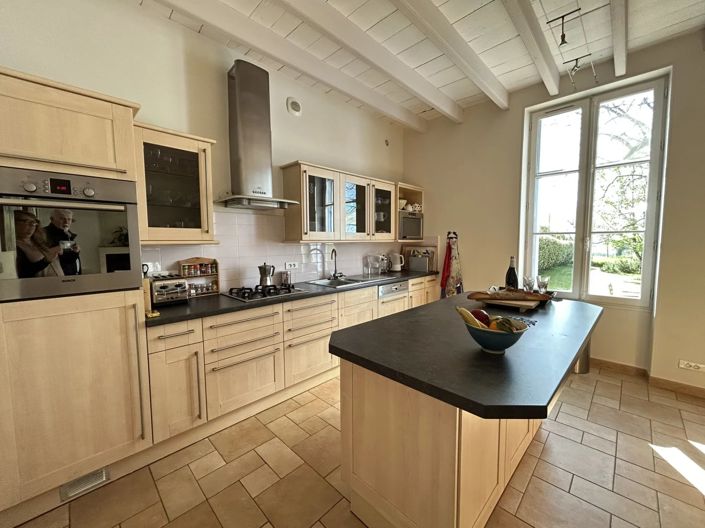 Image No.5-Maison de 5 chambres à vendre à Mirambeau