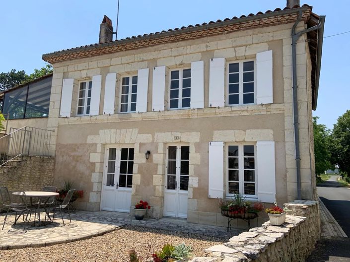 Image No.1-Maison de 7 chambres à vendre à Aubeterre-sur-Dronne