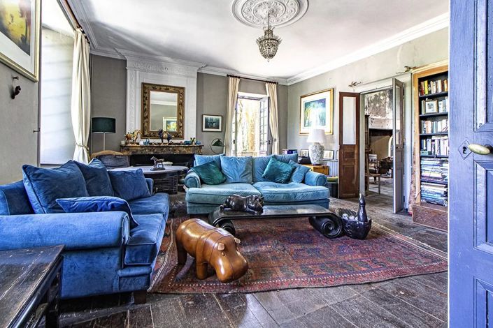 Image No.8-8 Bed House for sale