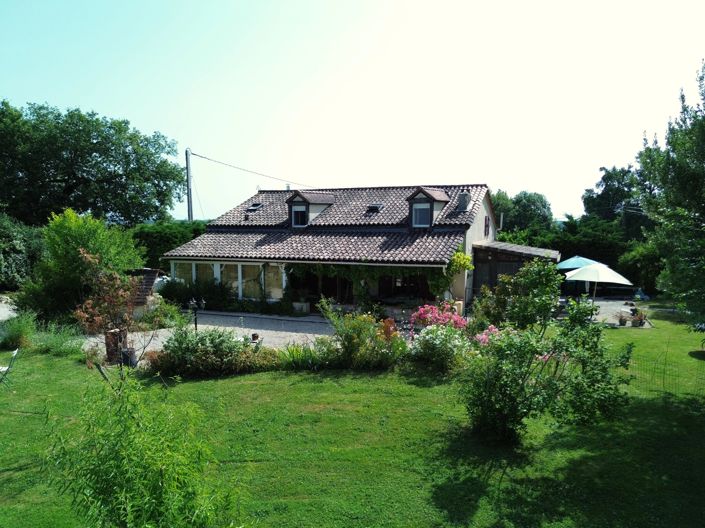 Image No.1-4 Bed House for sale