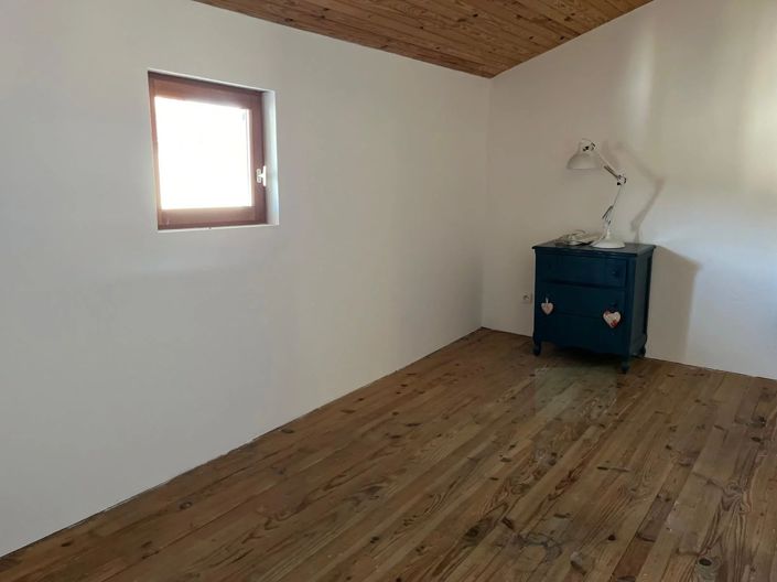 Image No.10-3 Bed House for sale