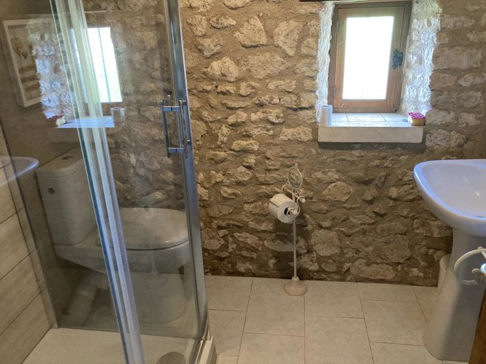 Image No.14-6 Bed House for sale