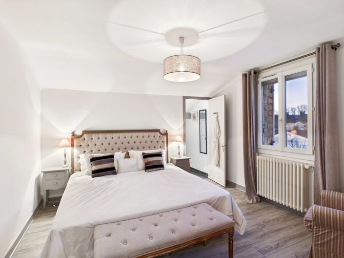 Image No.5-4 Bed House for sale