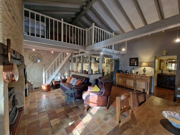 Image No.4-2 Bed House for sale