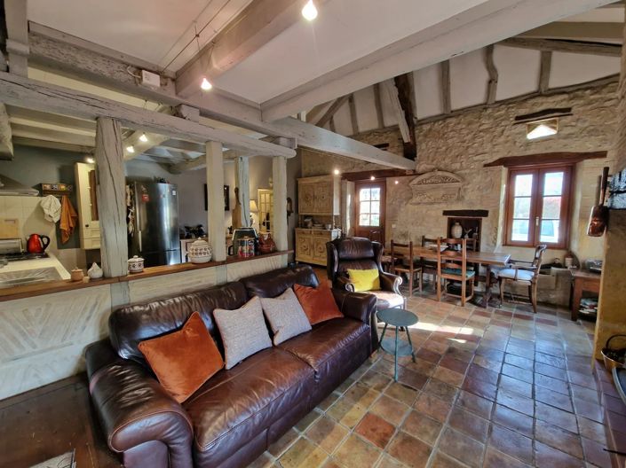 Image No.3-2 Bed House for sale