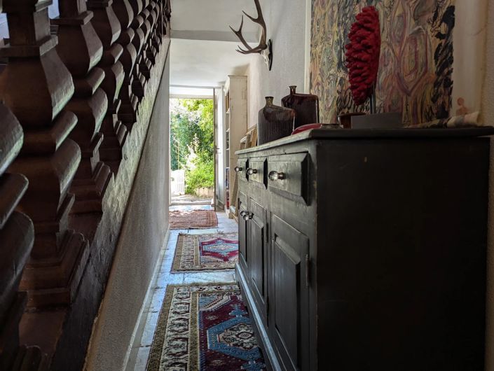 Image No.6-6 Bed House for sale