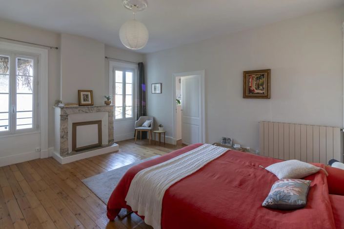 Image No.12-7 Bed House for sale