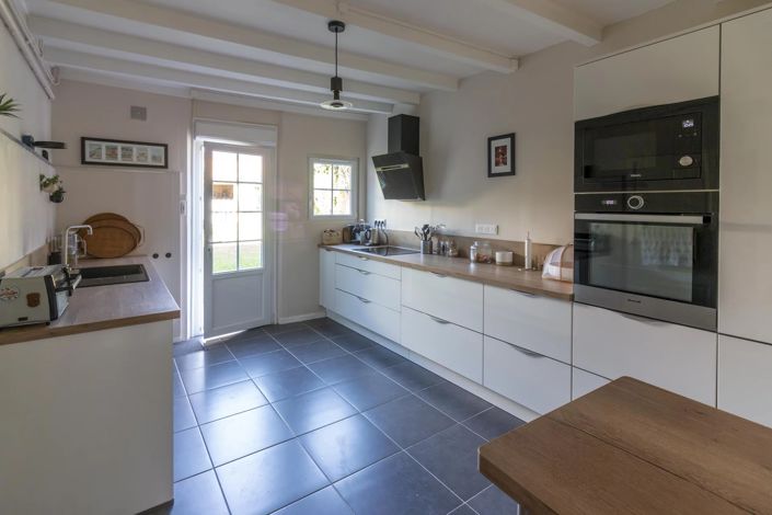 Image No.5-7 Bed House for sale