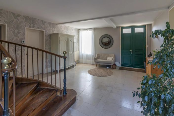 Image No.6-7 Bed House for sale