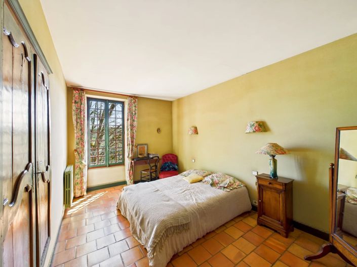 Image No.9-4 Bed House for sale