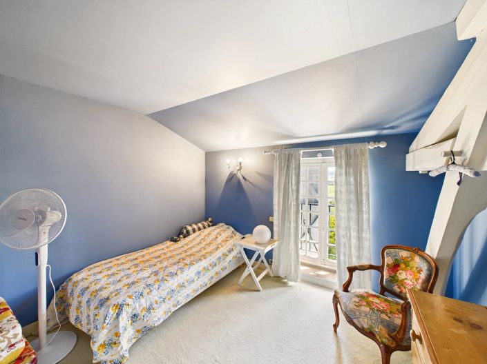 Image No.10-4 Bed House for sale