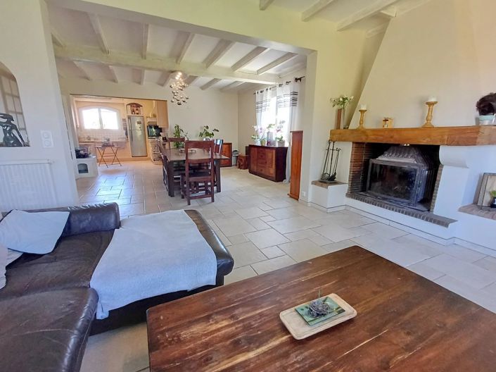 Image No.6-5 Bed House for sale