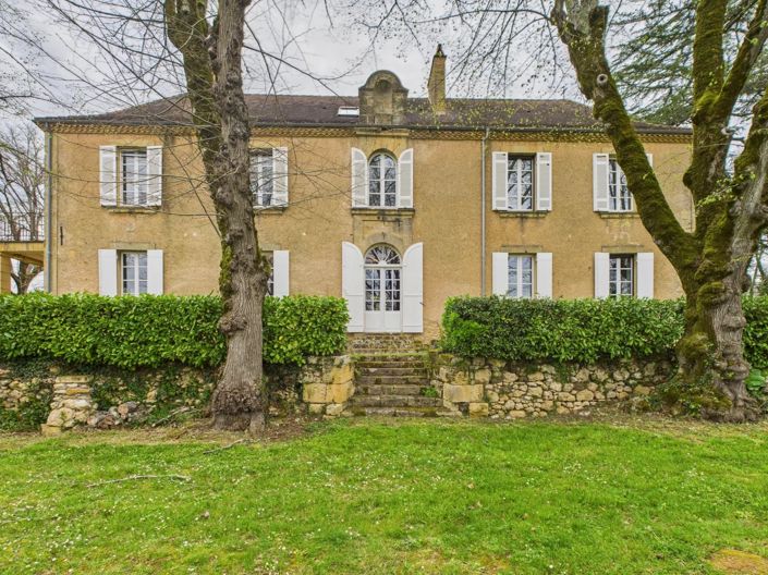 Image No.2-8 Bed House for sale