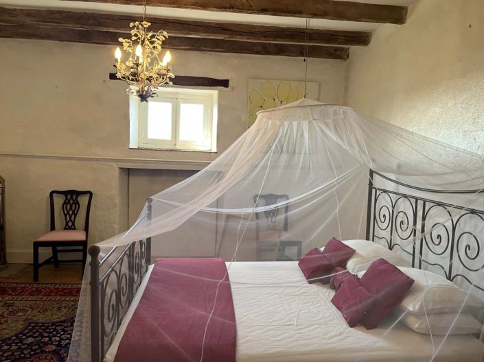 Image No.10-4 Bed House for sale