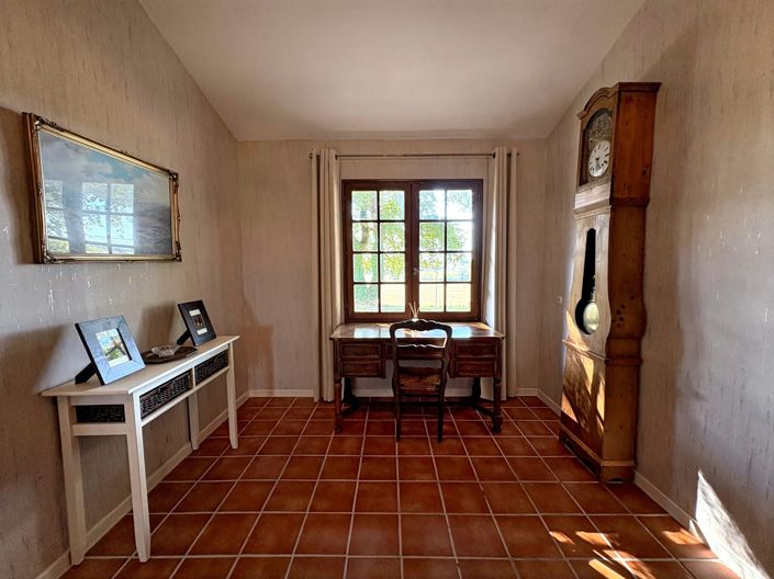 Image No.13-4 Bed House for sale