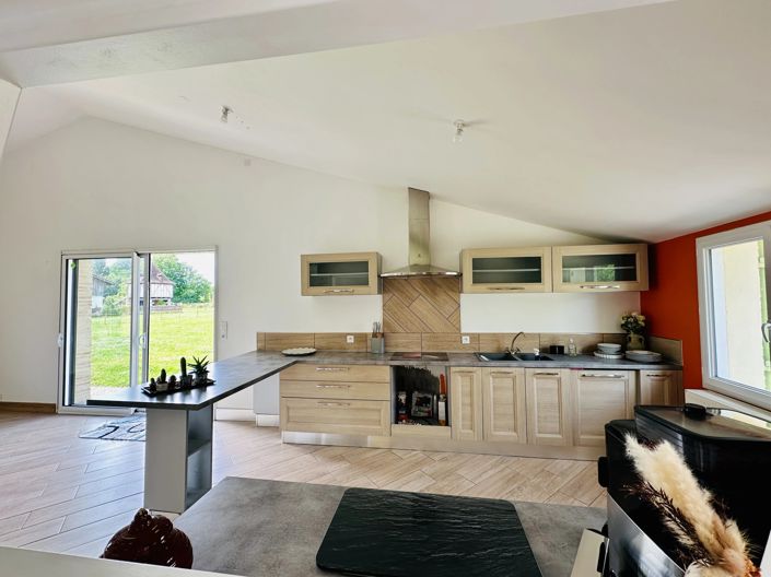 Image No.2-2 Bed Village House for sale