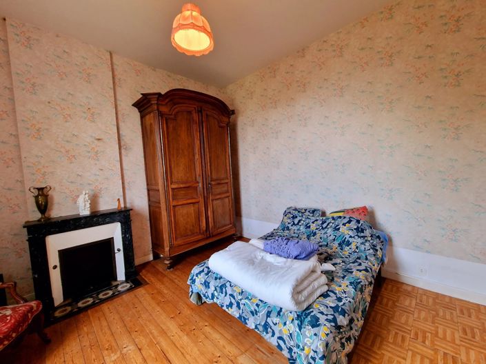 Image No.9-9 Bed House for sale