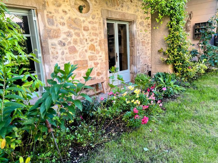 Image No.10-7 Bed House for sale