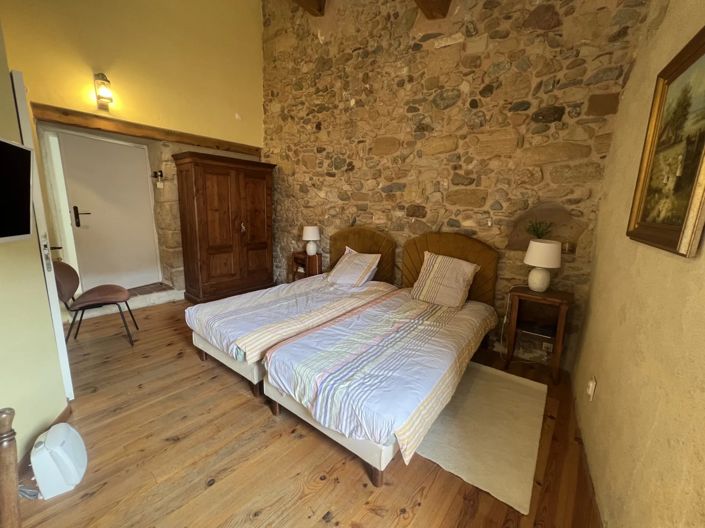 Image No.6-7 Bed House for sale