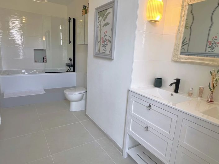 Image No.8-7 Bed House for sale