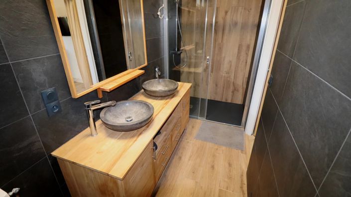 Image No.9-4 Bed House for sale