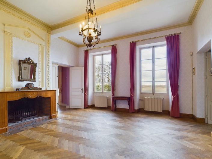 Image No.3-6 Bed House for sale