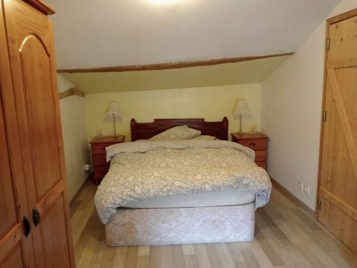 Image No.10-3 Bed House for sale