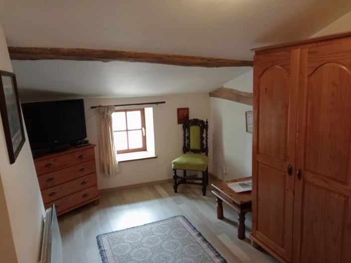 Image No.11-3 Bed House for sale