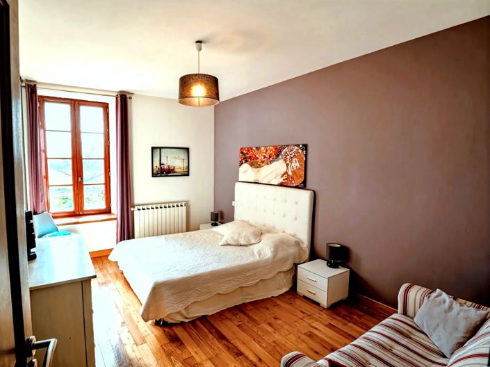 Image No.11-11 Bed House for sale