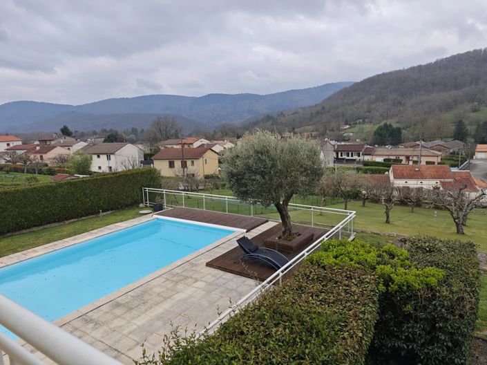 Image No.2-4 Bed House for sale