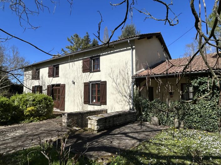Image No.1-4 Bed Village House for sale