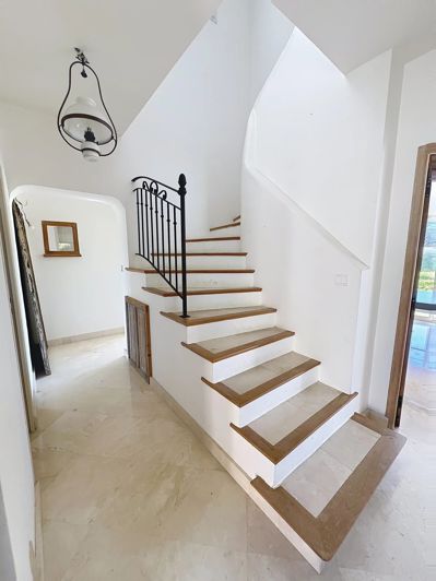 Image No.12-4 Bed House for sale