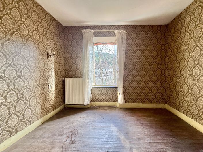 Image No.10-7 Bed House for sale