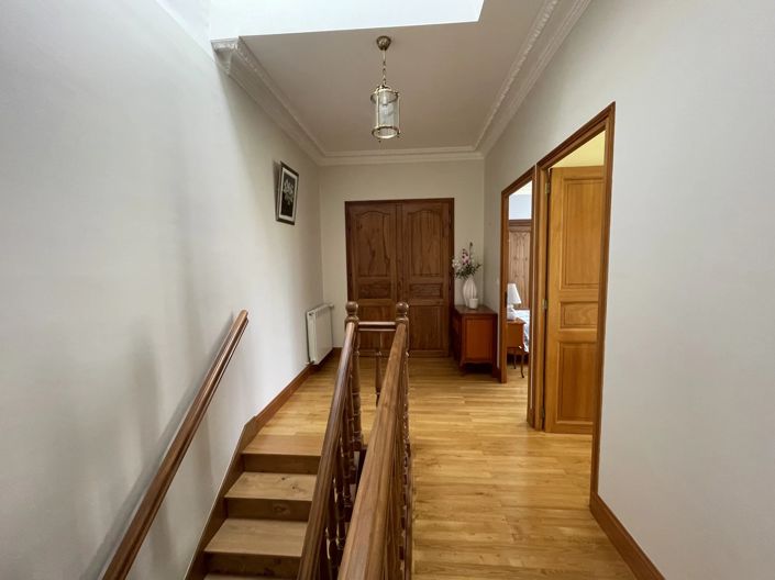 Image No.13-3 Bed House for sale