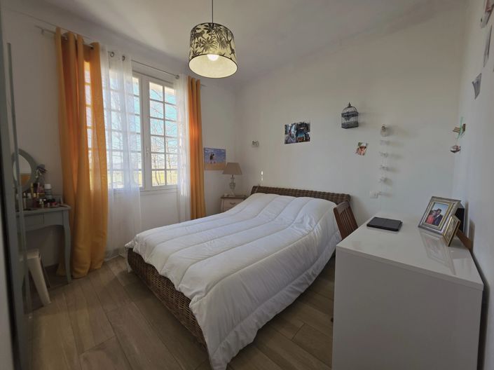 Image No.11-4 Bed House for sale
