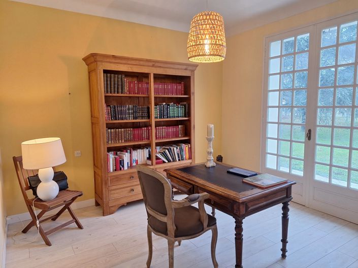 Image No.5-4 Bed House for sale