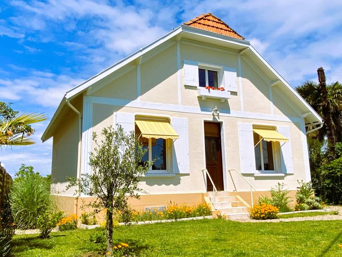 Image No.1-3 Bed House for sale