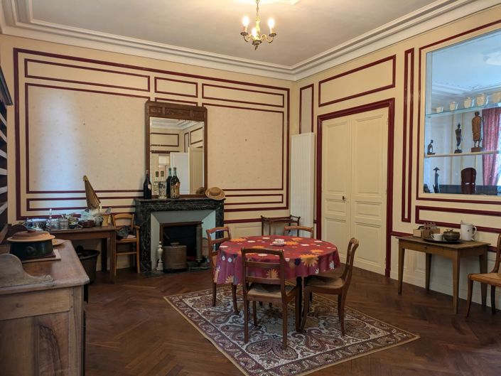 Image No.10-11 Bed House for sale