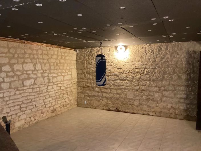 Image No.11-11 Bed House for sale