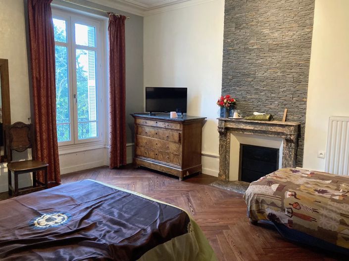 Image No.7-11 Bed House for sale