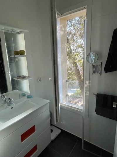 Image No.12-3 Bed House for sale