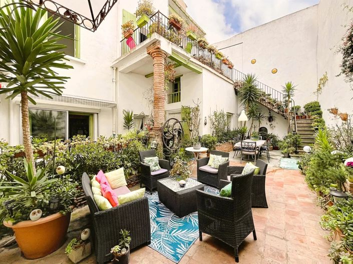 Image No.1-7 Bed House for sale