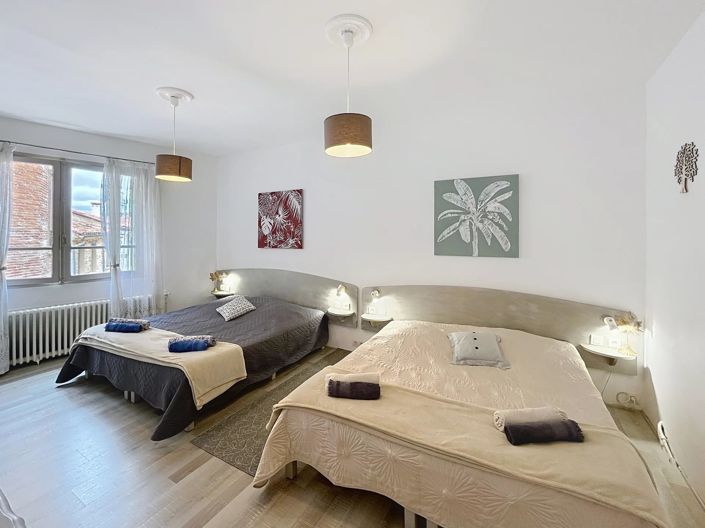 Image No.11-7 Bed House for sale