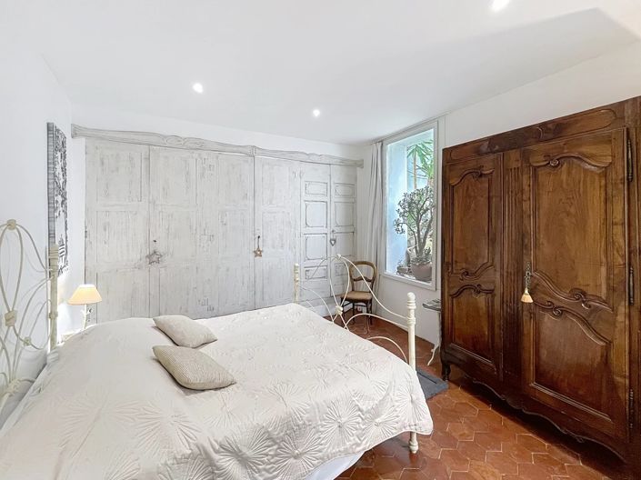 Image No.6-7 Bed House for sale