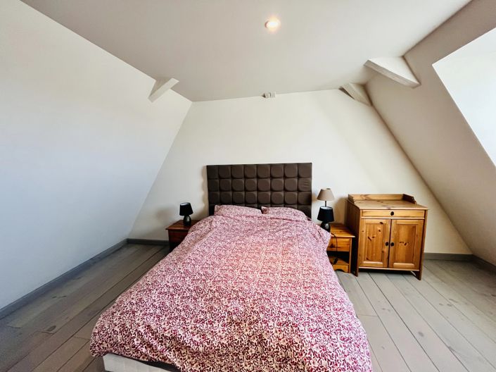 Image No.14-4 Bed House for sale