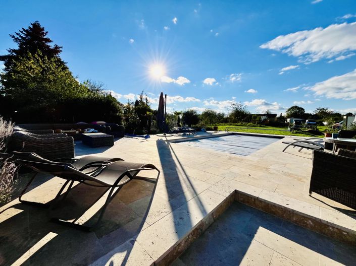 Image No.2-4 Bed House for sale