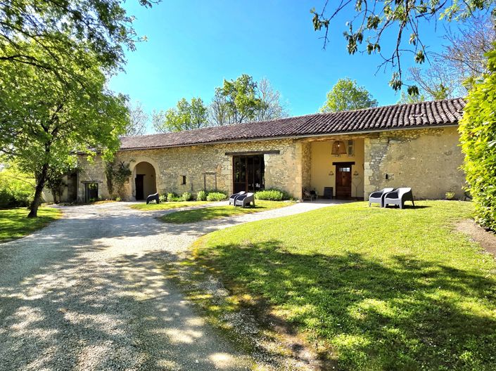 Image No.8-11 Bed House for sale